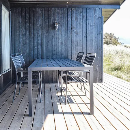 Holiday home Tina *