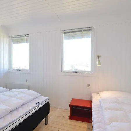 Holiday home Tina *